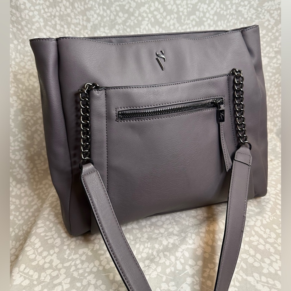 Vera Wang Gray Shoulder Bag with Chain-Link Details